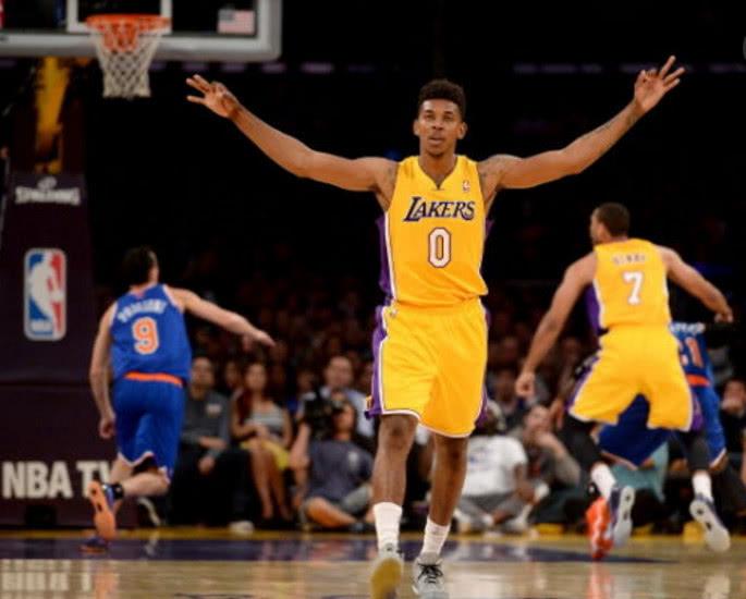 却在对抗更 却在对抗更