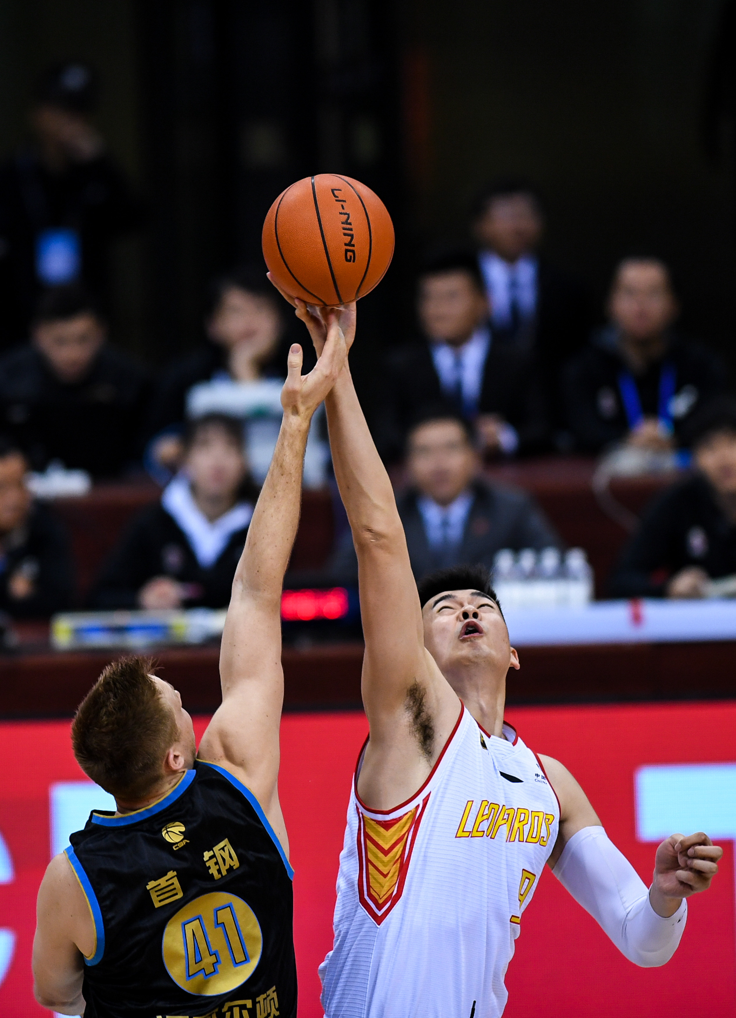 而是先成 而是先成