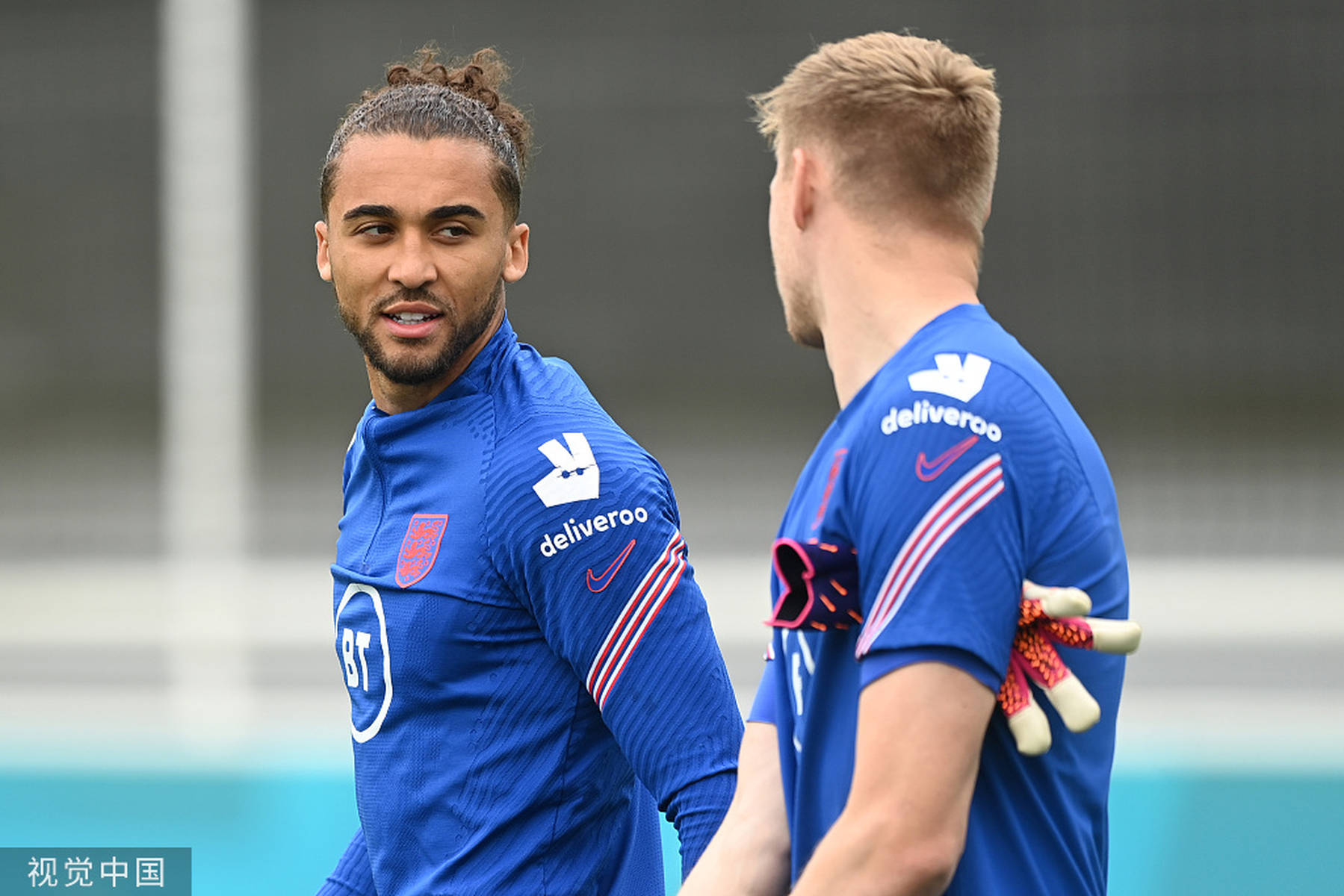 与梅西共存 与梅西共存