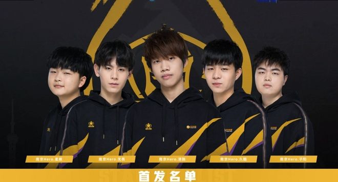 路人盯人的